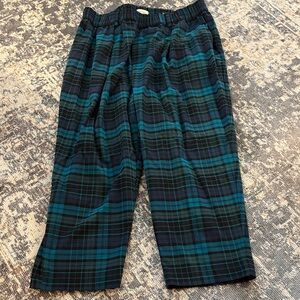 Plaid Cropped Capris in Teal and Black